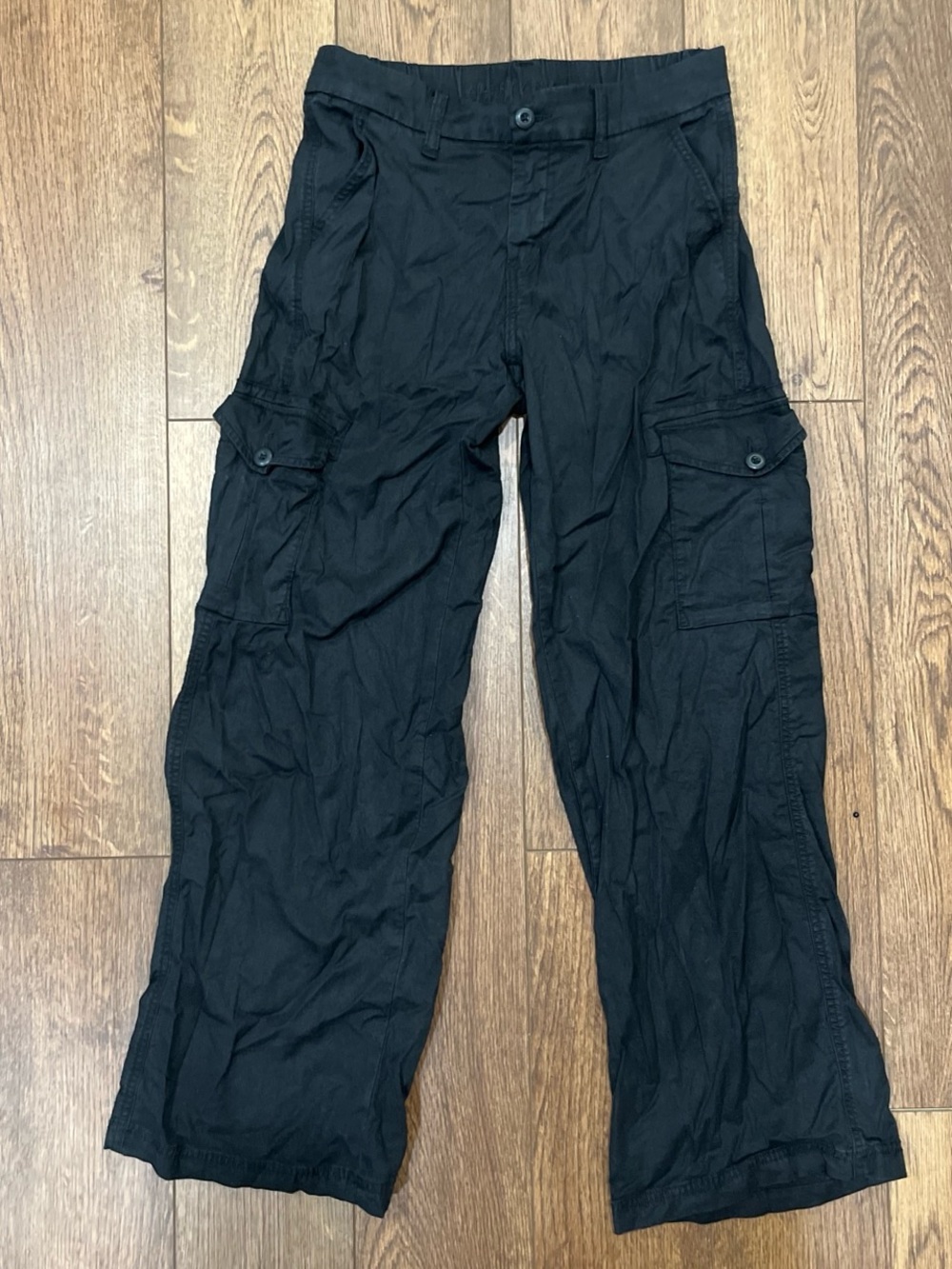 American Eagle Black Women's Cargo Pants - Classic Utility Style